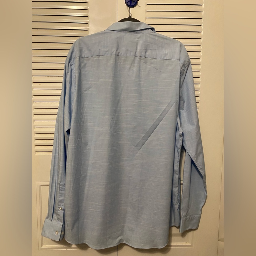 Apt. 9 Men's Sky Blue Dress Shirt - Picture 2 of 3